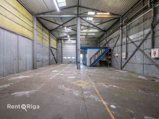 Сдаются в аренду сервисные помещения в выгодном месте  на улице Дунтес 11. У Rīga