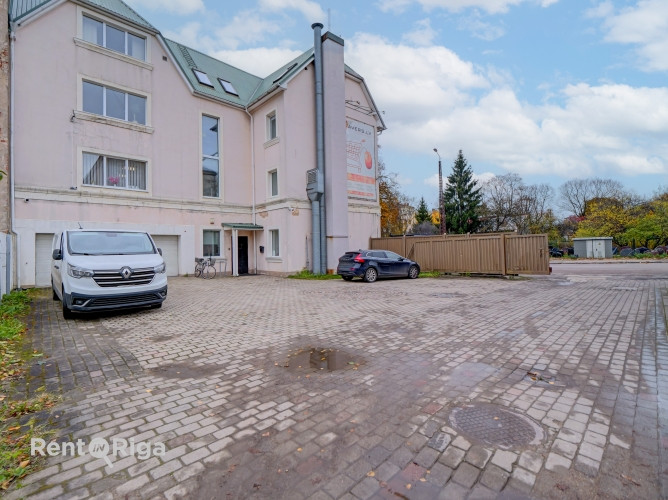 Birojs uz nomu!  Piedāvājam nomai ērtu un funkcionālu biroja telpu visā trešajā stāvā, Rīga - foto 9