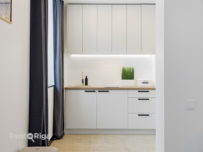 Tiek pārdots renovēts 3-istabu dzīvoklis Rīgas centrā (1 izolēta istaba). Dzīvoklis Rīga - foto 15