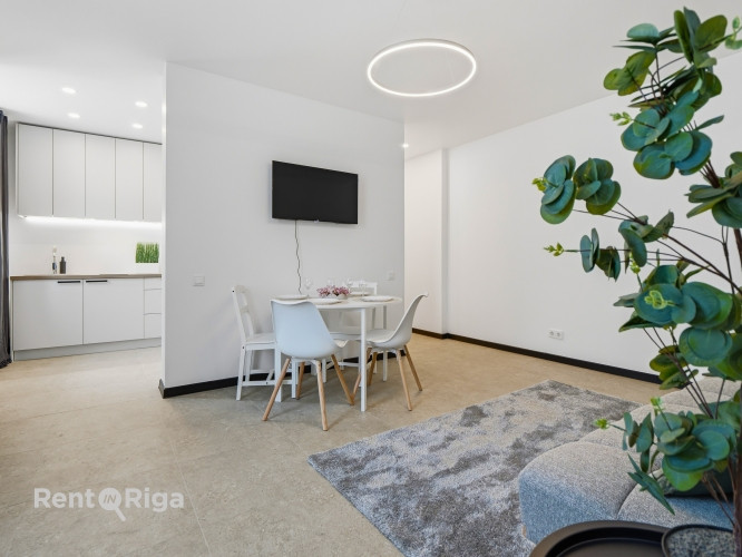 Tiek pārdots renovēts 3-istabu dzīvoklis Rīgas centrā (1 izolēta istaba). Dzīvoklis Rīga - foto 10