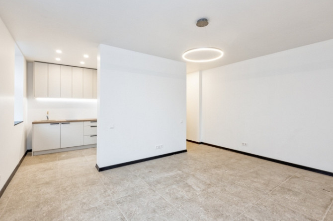 Tiek pārdots renovēts 3-istabu dzīvoklis Rīgas centrā (1 izolēta istaba). Dzīvoklis Rīga - foto 1