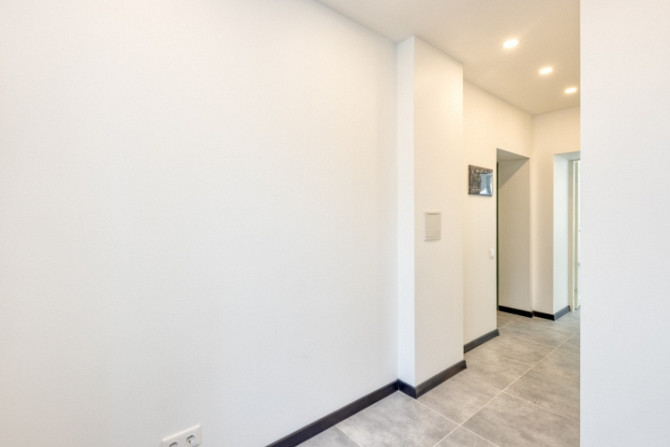 Tiek pārdots renovēts 2-istabu dzīvoklis Rīgas centrā. Dzīvoklis pārdodas ar kvalitatīvu Rīga - foto 5