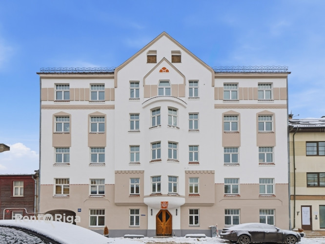 Tiek pārdots renovēts 2-istabu dzīvoklis ar atsevišķu virtuvi. Dzīvoklis pārdodas ar Rīga - foto 10