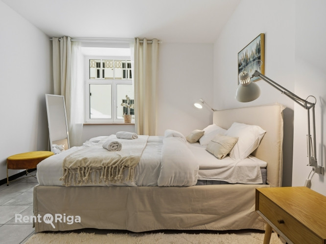 Tiek pārdots renovēts 2-istabu dzīvoklis Rīgas centrā. Dzīvoklis pārdodas ar kvalitatīvu Rīga - foto 16