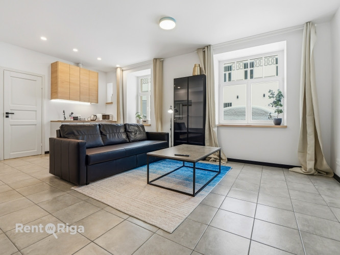 Tiek pārdots renovēts 2-istabu dzīvoklis Rīgas centrā. Dzīvoklis pārdodas ar kvalitatīvu Rīga - foto 11