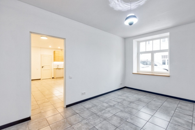 Tiek pārdots renovēts 2-istabu dzīvoklis Rīgas centrā. Dzīvoklis pārdodas ar kvalitatīvu Rīga - foto 7