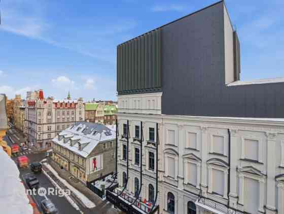 Квартира с видом на Новый Рижский театр.   Предлагается элегантная и полностью Rīga