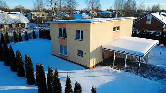 Pilno īpašuma video tūri var noskatīties, nospiežot uz mājas lapas sludinājuma lejas daļā.... Cits