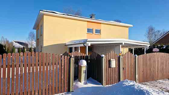 Pilno īpašuma video tūri var noskatīties, nospiežot uz mājas lapas sludinājuma lejas daļā.... Cits