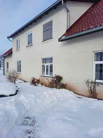 Продается 2 комн. квартира 43, 2 м2 второй этаж , в 4 -х квартирном доме , возле реки Berze и... Dobele