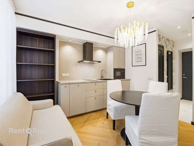 Tiek izīrēts stilīgs un mājīgs 2-istabu dzīvoklis Mežaparkā. Interjers veidots Rīga - foto 1