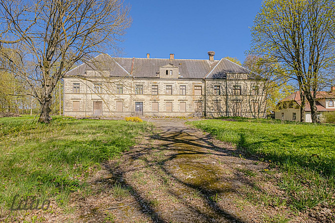 Pārdod Ozolpils muižas kompleksu, kas  atrodas Tukuma novada Smārdes pagastā. Muiža izvietota pagast Тукумс и район - изображение 1