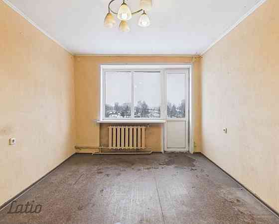 Pārdošanā 3 istabu dzīvoklis. Tiek piedāvāts gaišs un funkcionāli plānots dzīvoklis ar labu potenciā Olaine