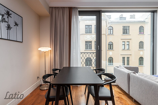 Pārdod mēbelētu un pilnībā aprīkotu, mūsdienīgu un elegantu divistabu dzīvokli jaunajā projektā Club Рига - изображение 5