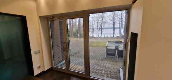 Эксклюзивная резиденция на берегу озера Балтэзерс  Двухэтажная частная Ādažu novads