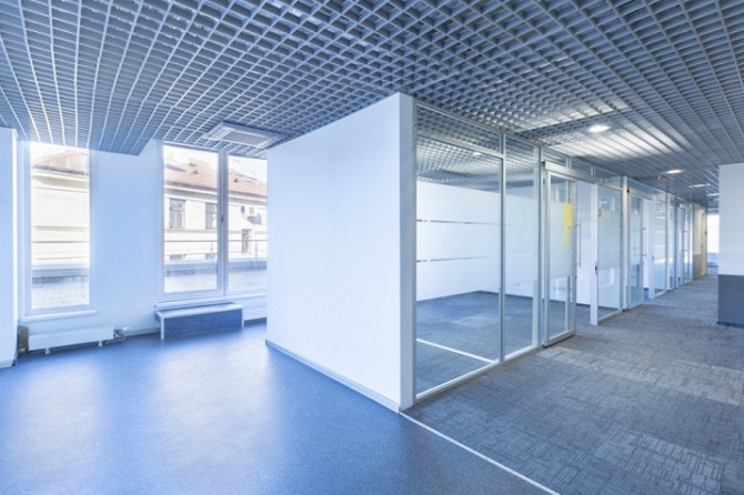 Nomai tiek piedāvāts jauns 500 m2 plašs birojs, kas aizņem visu ēkas 4. stāvu.   Šobrīd Rīga - foto 3