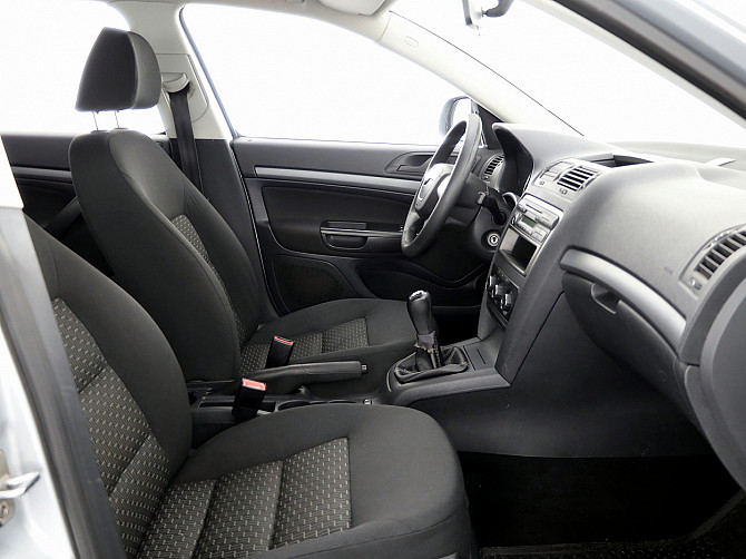 Skoda Octavia Comfortline Facelift 1.2 77kW Tallina - foto 6