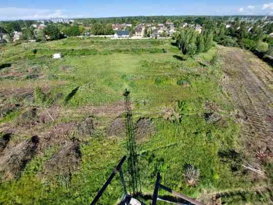 Pārdod zemes gabalu, ir pilsētas komunikācijas , ērta piekļuves , laba atrašanās vieta , daļēja... Елгава