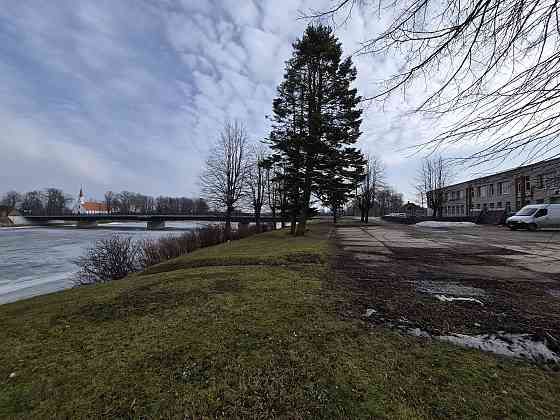 Pārdod zemes gabalu Salacgrīvā pie Salacas upes, 500 m no jūras!
Adrese: Rīgas iela 2a, Salacgrīva,  Саласпилс