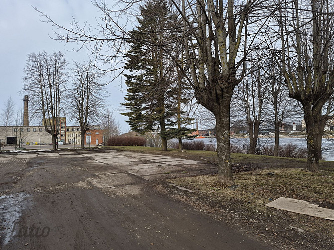 Pārdod zemes gabalu Salacgrīvā pie Salacas upes, 500 m no jūras!
Adrese: Rīgas iela 2a, Salacgrīva,  Саласпилс - изображение 8