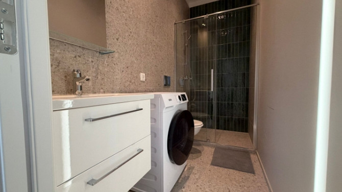 Izīrē 2-istabu dzīvokli renovētā ēkā!  Lauvas 7 ir viens no elegantākajiem renovētajiem Rīga - foto 5