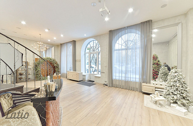 Pārdod tirdzniecības/biroja/salona telpas Ausekļa ielā 5 ēkas pirmajā stāvā ar atsevišķu ieeju no ie Рига - изображение 3