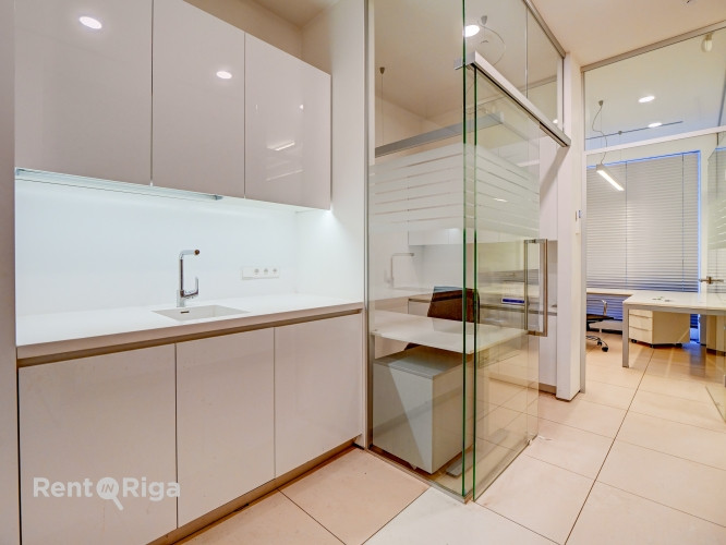 Modernas telpas Vecrīgā  Piedāvājam īrei biroja/tirzniecības telpas pašā Vecrīgas sirdī. Rīga - foto 8