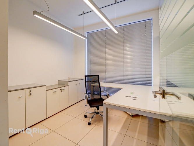Modernas telpas Vecrīgā  Piedāvājam īrei biroja/tirzniecības telpas pašā Vecrīgas sirdī. Rīga - foto 9