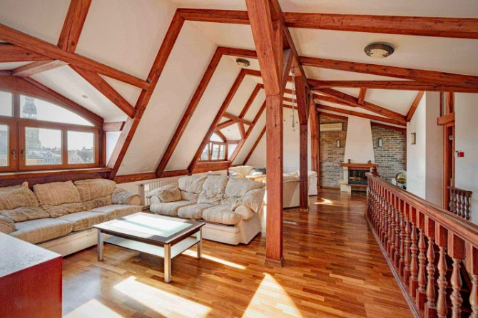 Ekskluzīvs penthauss Vecrīgas sirdī.  Tiek pārdots divu līmeņu penthausa dzīvoklis Rīga - foto 2