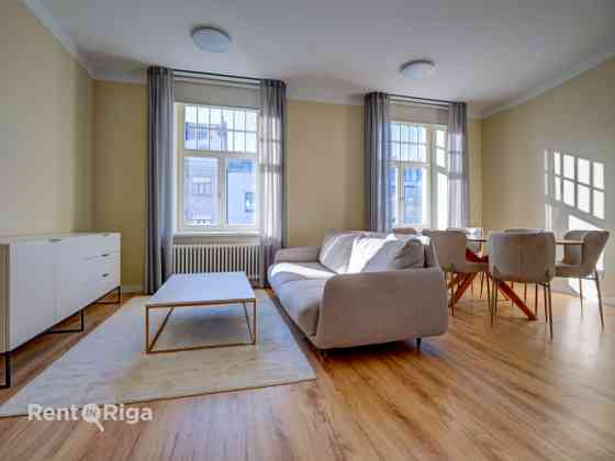 Стильная 2-комнатная квартира в югендстильном доме в центре Риги  Живите там, где Rīga