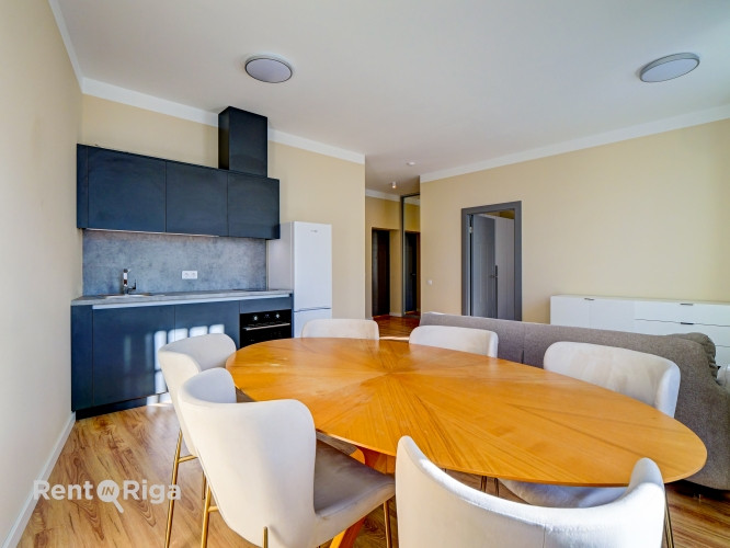 Stilīgs 2-istabu dzīvoklis jūgendstila ēkā Rīgas centrā.  Dzīvo vietā, kur vēsture Rīga - foto 4