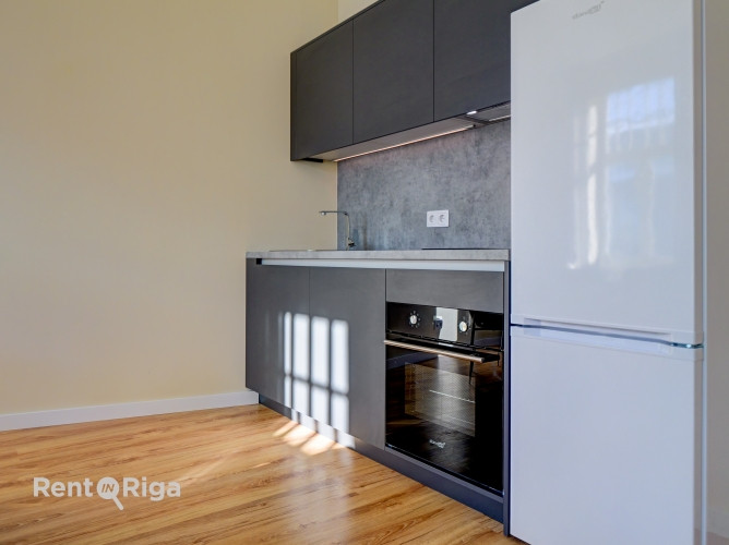 Stilīgs 2-istabu dzīvoklis jūgendstila ēkā Rīgas centrā.  Dzīvo vietā, kur vēsture Rīga - foto 9