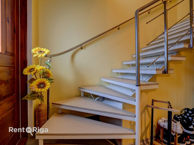 Plašs un daudzfunkcionāls ģimenes īpašums Pļavniekos.   Ja meklē privātmājas komfortu, Rīga - foto 4