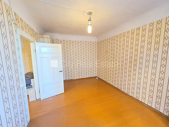 Pagalma ēka, slēgts pagalms, ieeja no pagalma, logi vērsti uz pagalma pusi, viena istaba Rīga - foto 3