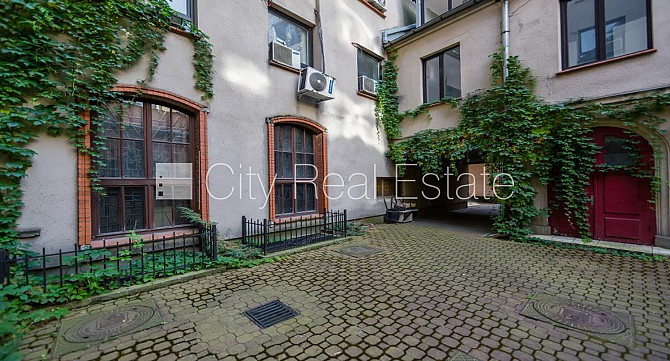 Fasādes māja, slēgts pagalms, vieta vairākām automašīnām, ieeja no ielas, ir lifts, Rīga - foto 5