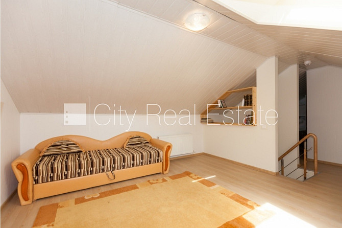 Здание во дворе, реновированный дом, благоустроенный озеленённый двор, закрытый Юрмала - изображение 8