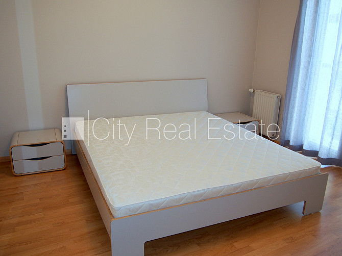 Jaunceltne, fasādes māja, labiekārtota apzaļumota teritorija, bruģēts piebraucamais ceļš, Rīga - foto 5