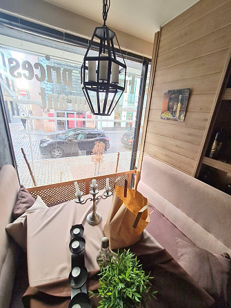 Fasādes māja, ieeja no ielas, terase, logi vērsti uz ielas pusi, mājā pieslēgta 3 fāžu Rīga - foto 15