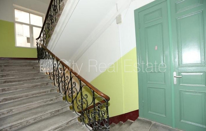 Pagalma ēka, renovēta māja, ieeja no pagalma, sauna, logi vērsti uz pagalma pusi, guļamistabu Rīga - foto 18