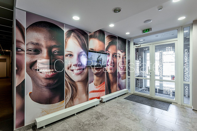 Renovēta māja, labiekārtota apzaļumota teritorija, kāpņu telpa pēc kapitālā remonta, Rīga - foto 14