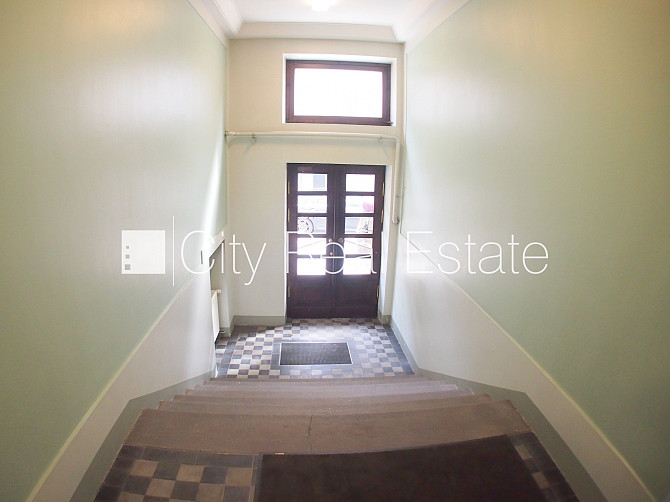 Projekts - Skolas 9, fasādes māja, renovēta māja, ieeja no ielas, kāpņu telpa pēc Rīga - foto 15