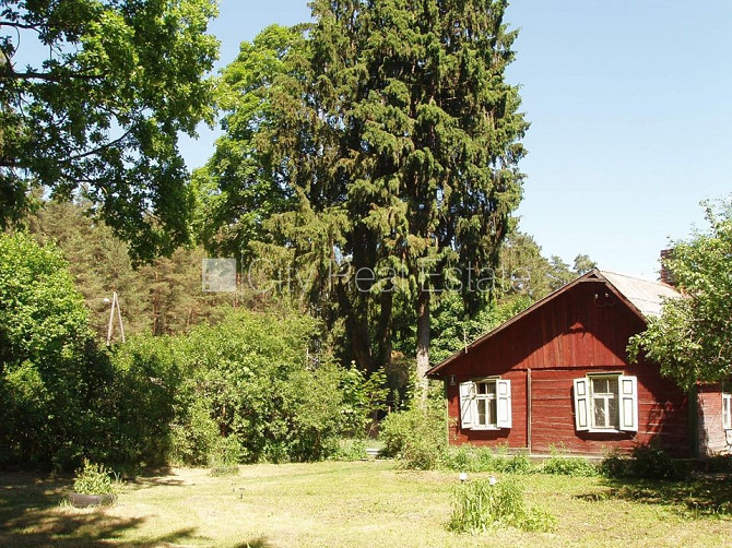 Покрытие крыши из черепицы, фасад с деревянной отделкой, территория обнесена Рижский район - изображение 7