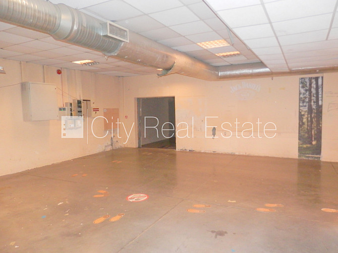 Fasādes māja, slēgta teritorija, vieta vairākām automašīnām, apsargāta teritorija, objektu Rīga - foto 16