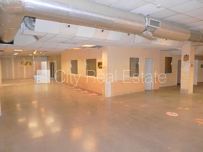 Fasādes māja, slēgta teritorija, vieta vairākām automašīnām, apsargāta teritorija, objektu Rīga - foto 8