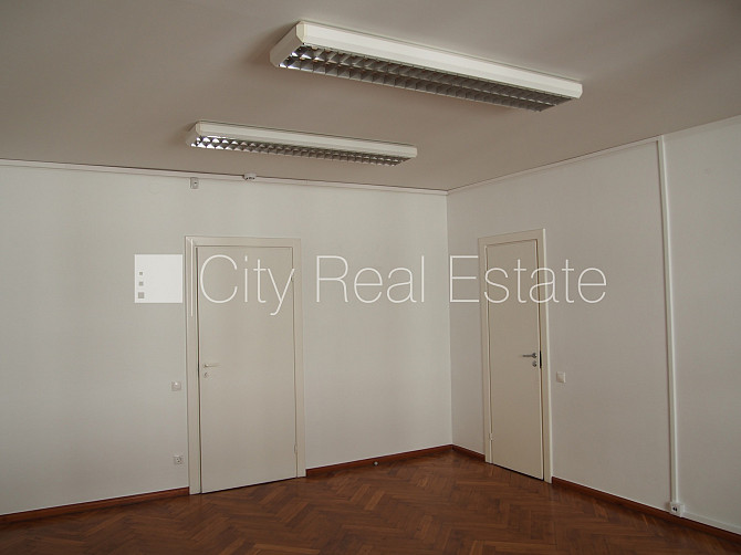 Pagalma ēka, renovēta māja, slēgts pagalms, slēgta teritorija, apsargāta teritorija, ieeja no Rīga - foto 5