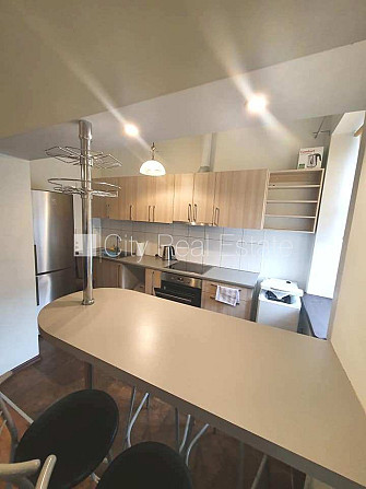 Fasādes māja, renovēta māja, ieeja no ielas un pagalma, kāpņu telpa pēc kosmētiskā Rīga - foto 7