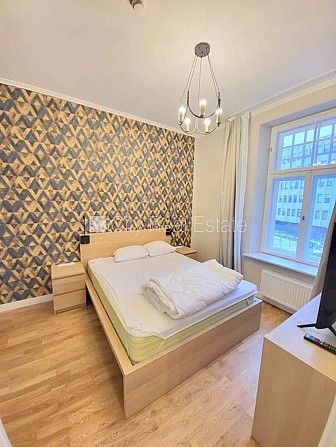 Fasādes māja, renovēta māja, slēgts pagalms, ieeja no ielas, kāpņu telpa pēc kapitālā Rīga - foto 2