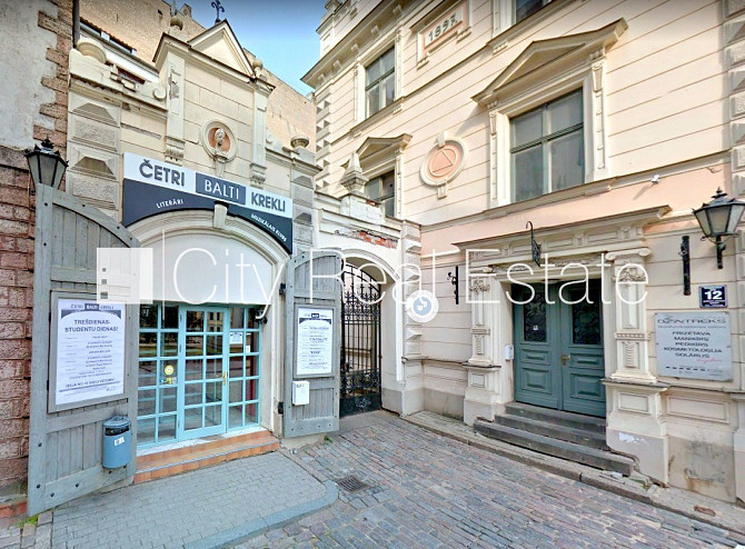 Fasādes māja, renovēta māja, slēgts pagalms, ieeja no ielas, kāpņu telpa pēc kapitālā Rīga - foto 17