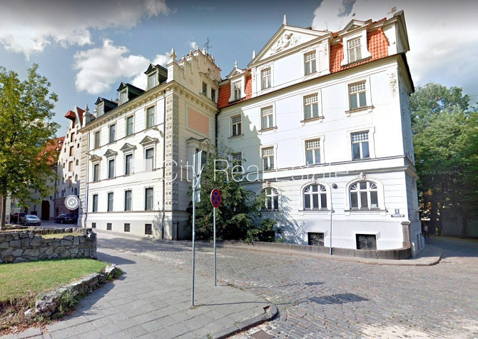 Fasādes māja, renovēta māja, slēgts pagalms, ieeja no ielas, kāpņu telpa pēc kapitālā Rīga - foto 18