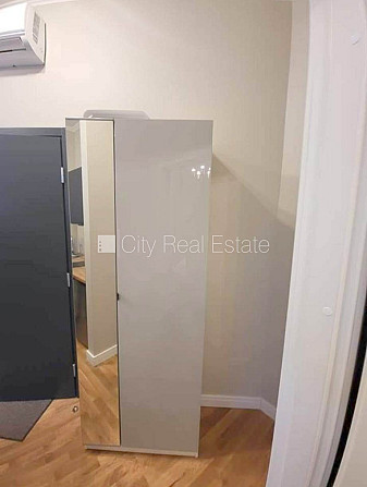 Fasādes māja, renovēta māja, slēgts pagalms, ieeja no ielas, kāpņu telpa pēc kapitālā Rīga - foto 10